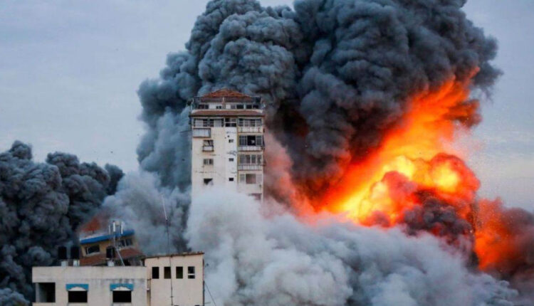 इजराइल ने गाजा पर फिर हमला किया:30 की मौत; हमास पर सीजफायर के उल्लंघन का आरोप, 20 दिन पहले समझौता हुआ था